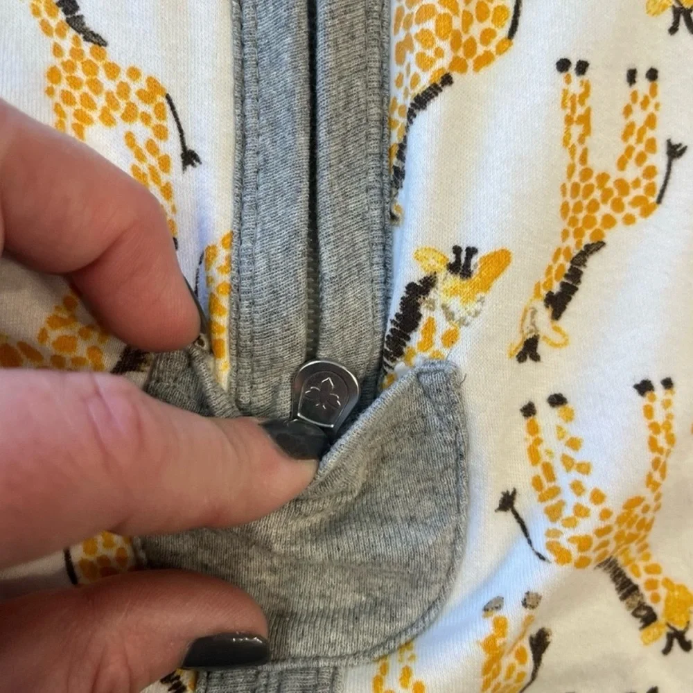 Burt's Bees Baby White Sleeveless Sleep Sack with Yellow Giraffe Print